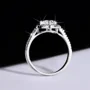 Rundschliff Moissanite Diamantweiß 925er Sterlingsilber Halo Verlobungsring