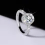 Ovalschnitt Moissanite Diamantweiß 925er Sterlingsilber Halo Verlobungsring