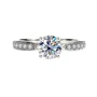 Rundschliff Moissanite Diamantweiß 925er Sterlingsilber Klassisch Verlobungsring