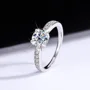 Rundschliff Moissanite Diamantweiß 925er Sterlingsilber Klassisch Verlobungsring