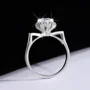Rundschliff Moissanite Diamantweiß 925er Sterlingsilber Halo Verlobungsring